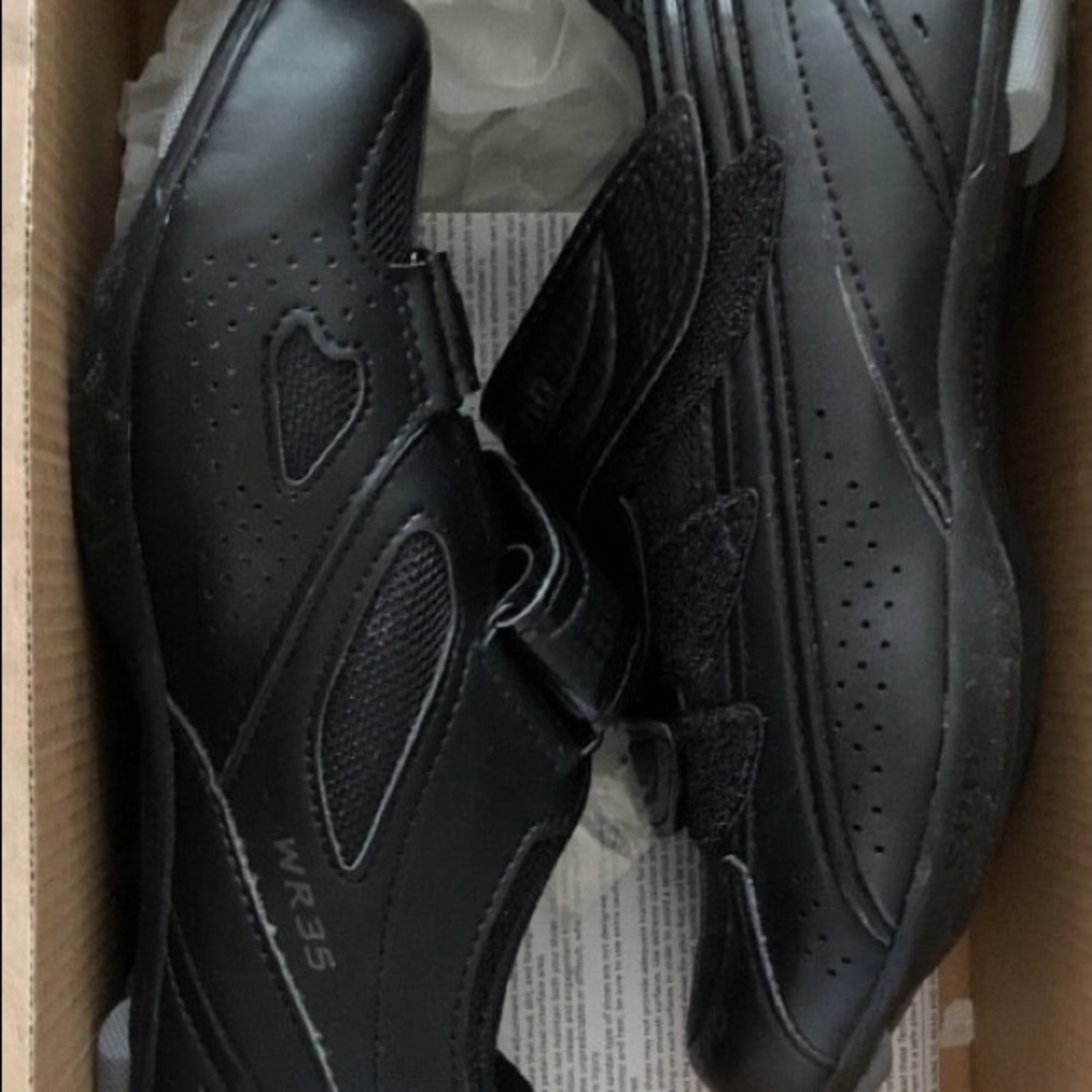 Shimano women’s bike shoes